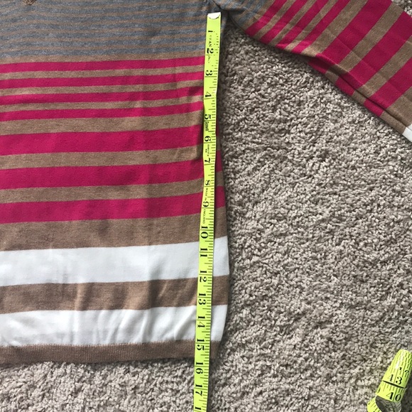 Tommy Hilfiger Brown and Pink V-Neck Sweater - Picture 5 of 9